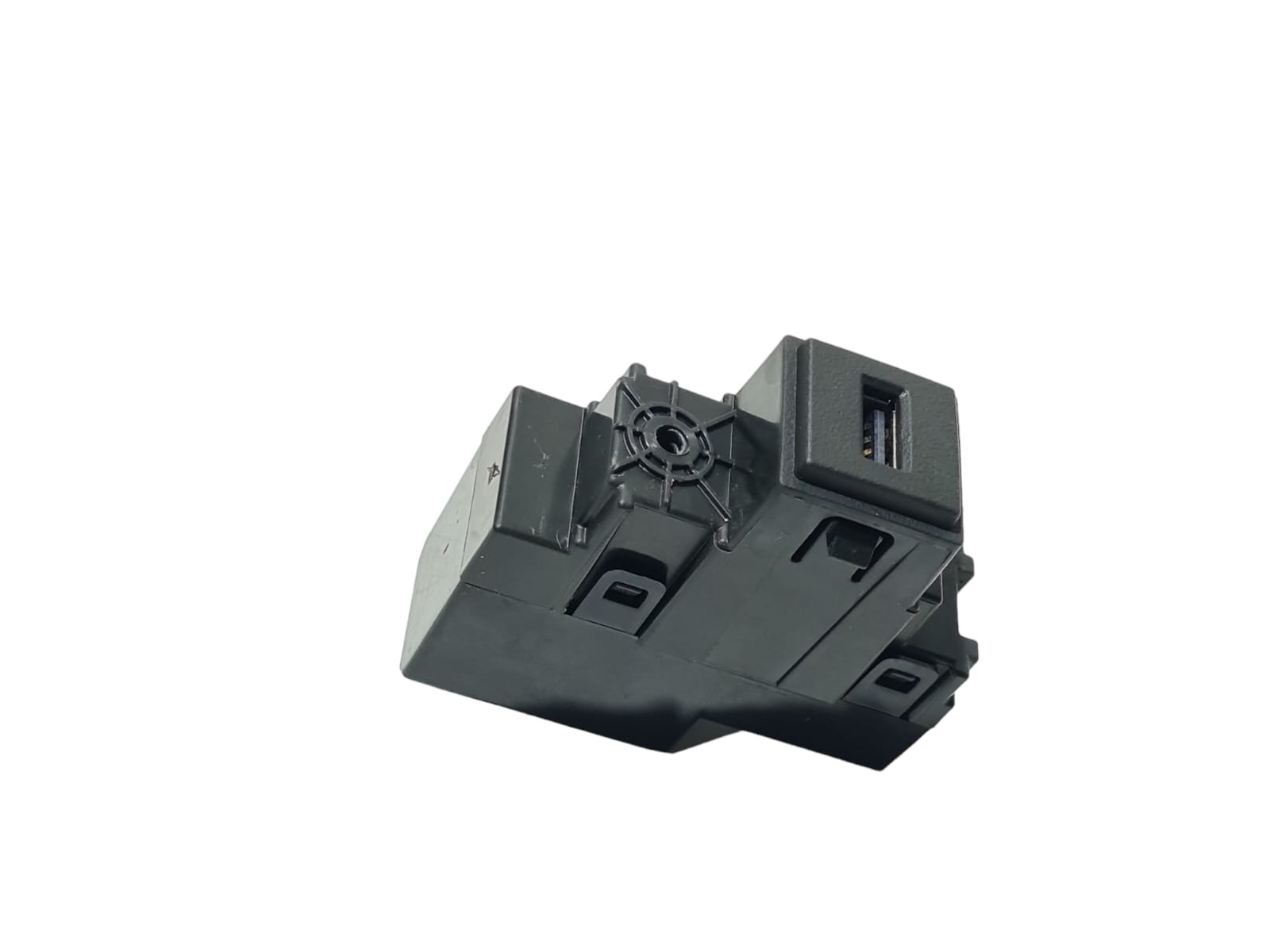 Comando Entrada Usb Volvo New Fh 540 304m00013 24145115 2024 Preto 5