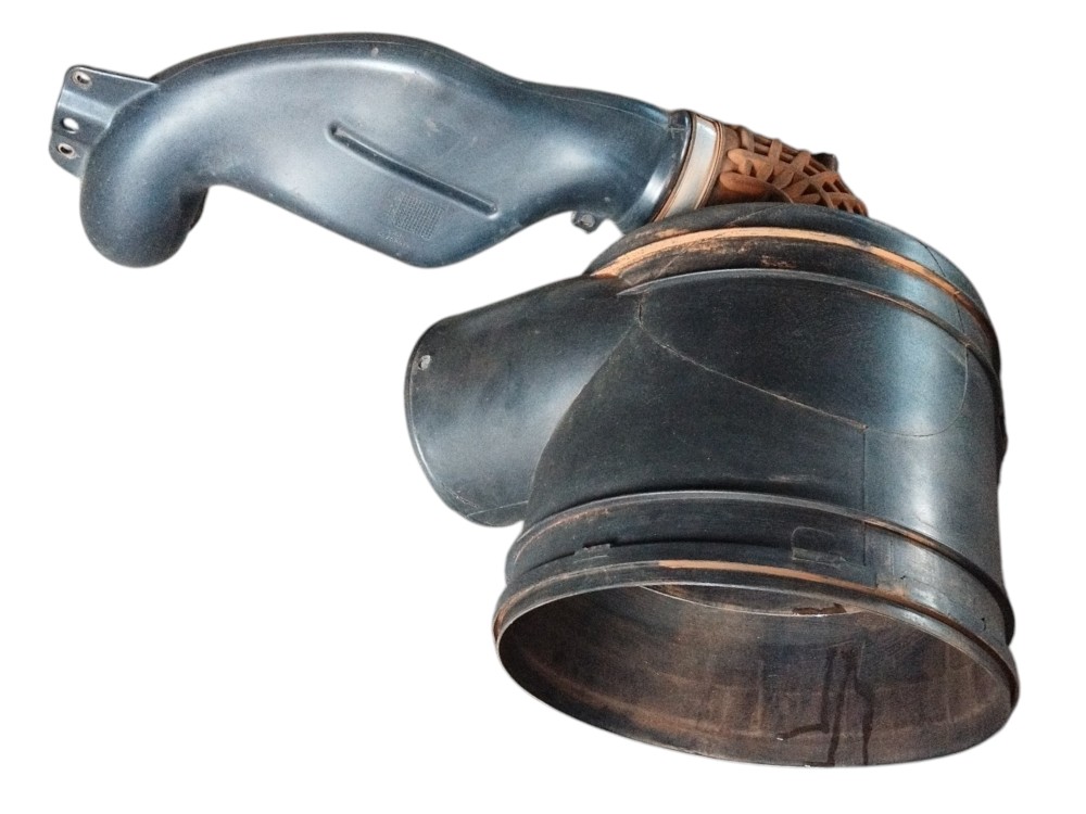 Duto de Admissão de Ar Com Suporte Volvo Vm330 2021 21425129 4
