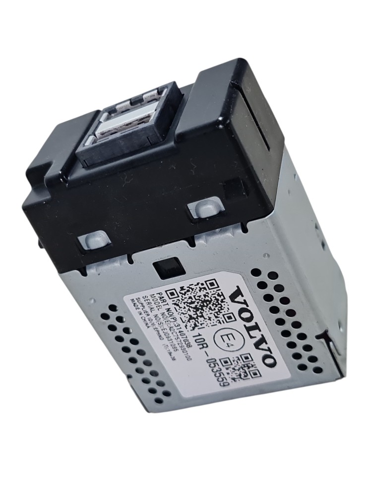 Entrada Usb Console Volvo Xc40 2020 21407038 Original 4
