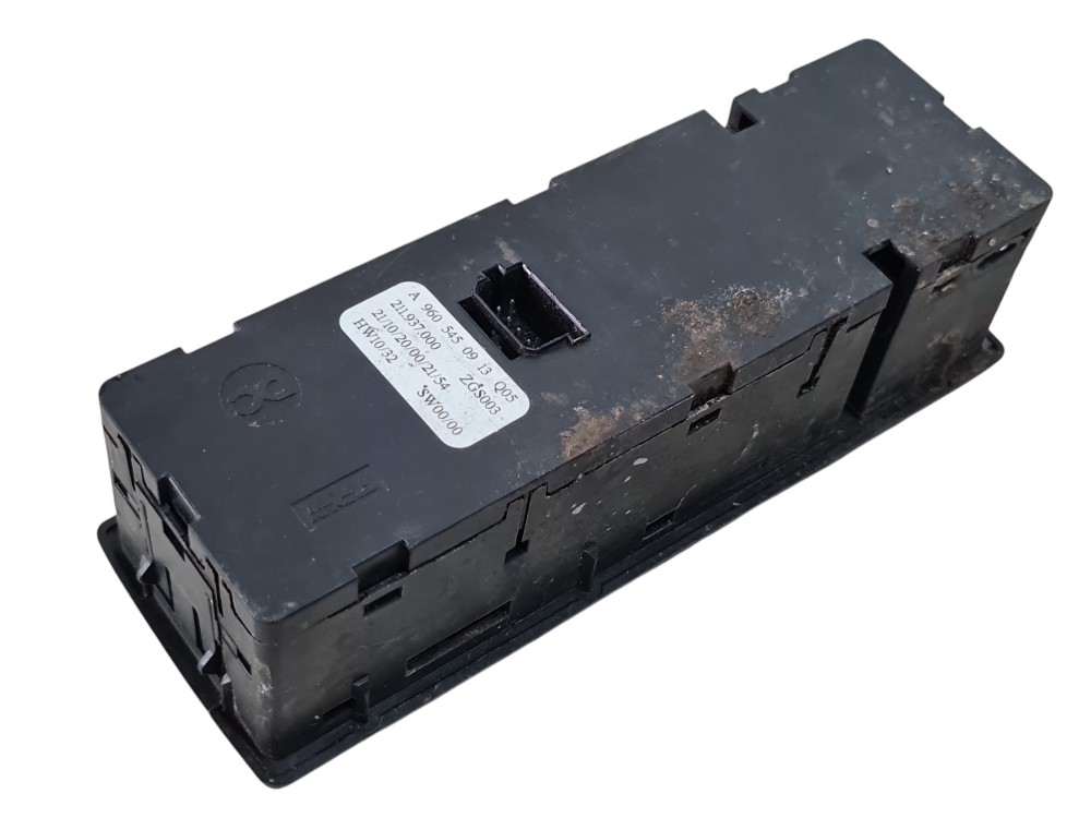 Interruptor vidro direito Mercedes Actros 2651 2022