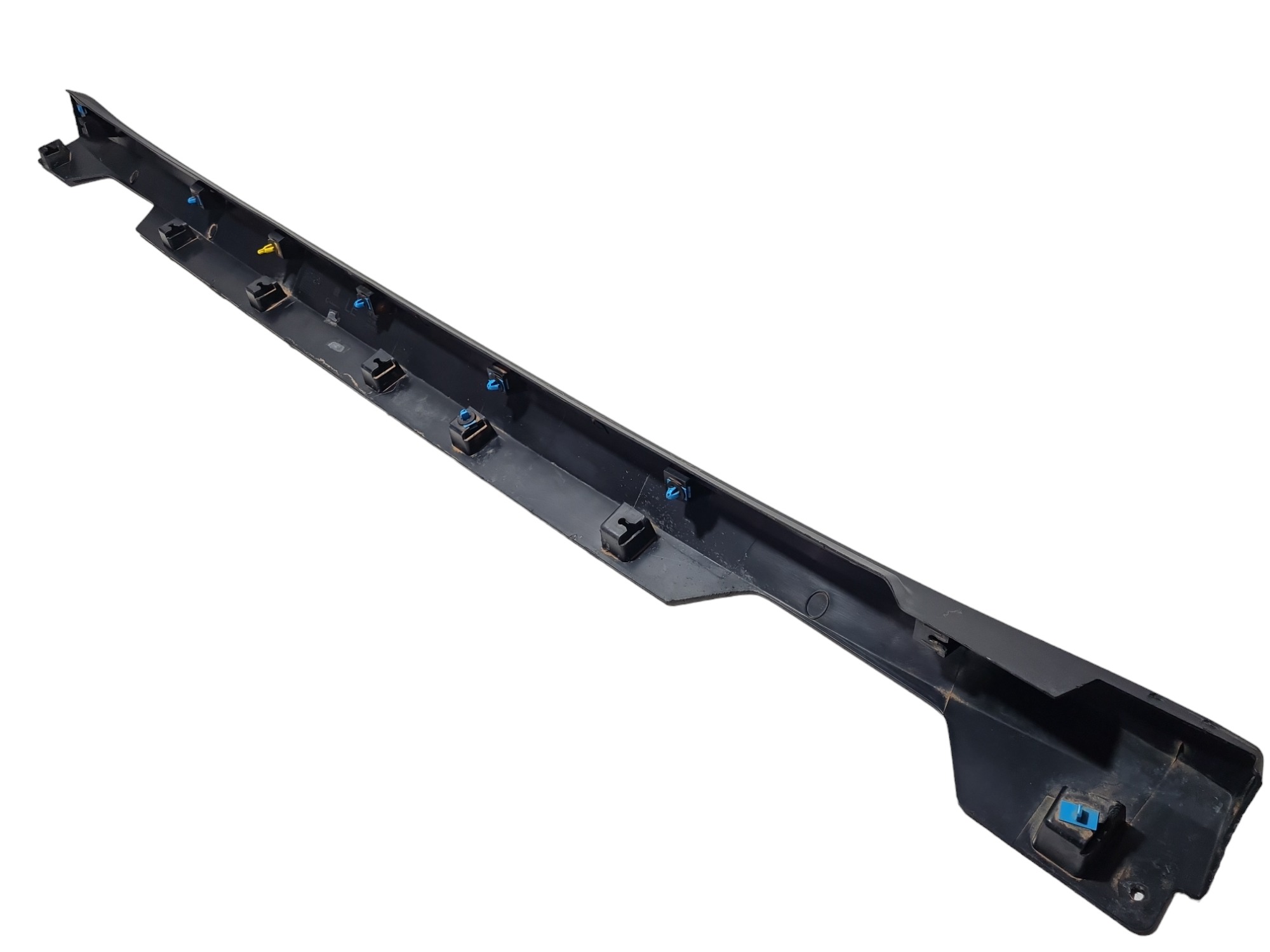 Spoiler lateral esquerdo Chevrolet Tracker 2022 26227794 LE 4