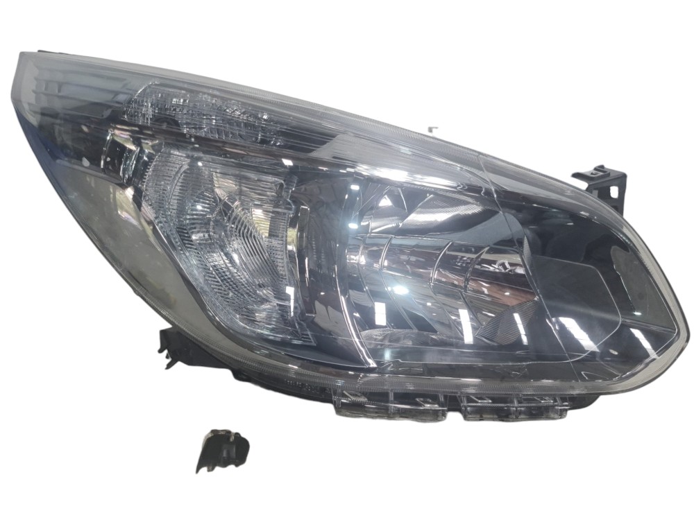 Farol dianteiro direito Chevrolet Spin 2023 a 2016 Detalhes