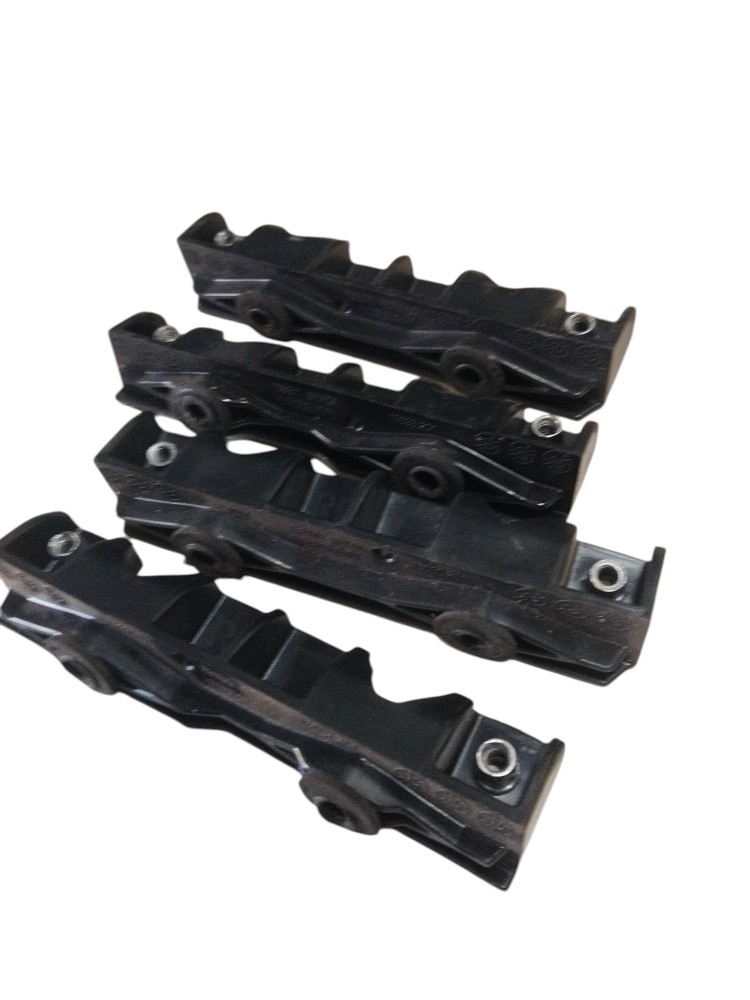 Conjunto suporte Rack de teto do Nissan Kicks 2024 ORIGINAL 4