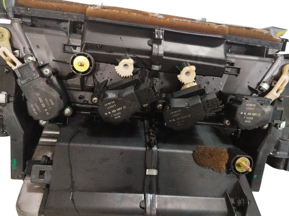 Caixa Matriz Aquecimento Mercedes ClasseC230 2002 2038300962 7