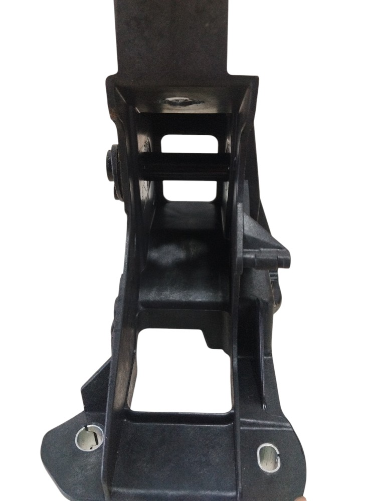 Suporte do pedal da embreagem do Renault Sandero Logan 2023 3