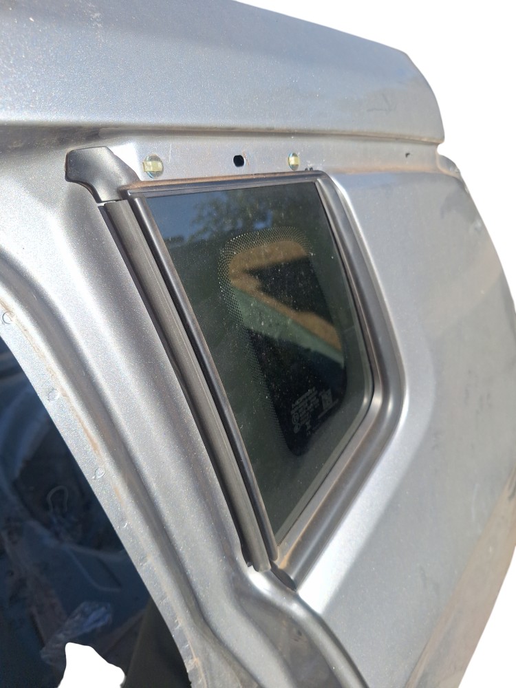 Vidro Fixo traseiro esquerdo jeep compass long ano 2024 2025