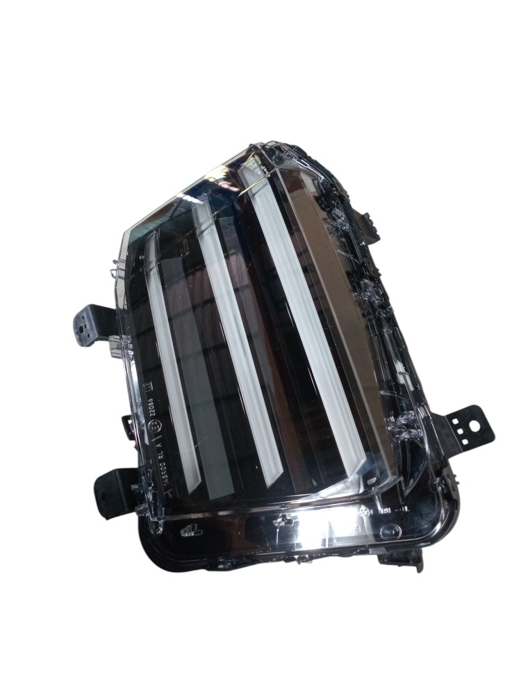 Farol de milha dianteiro esquerdo Peugeot 2008 208 2024 2026