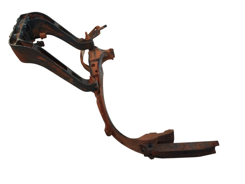 Suporte Catalizador Direito Volvo Vm 330 2021 03212 21972547 3