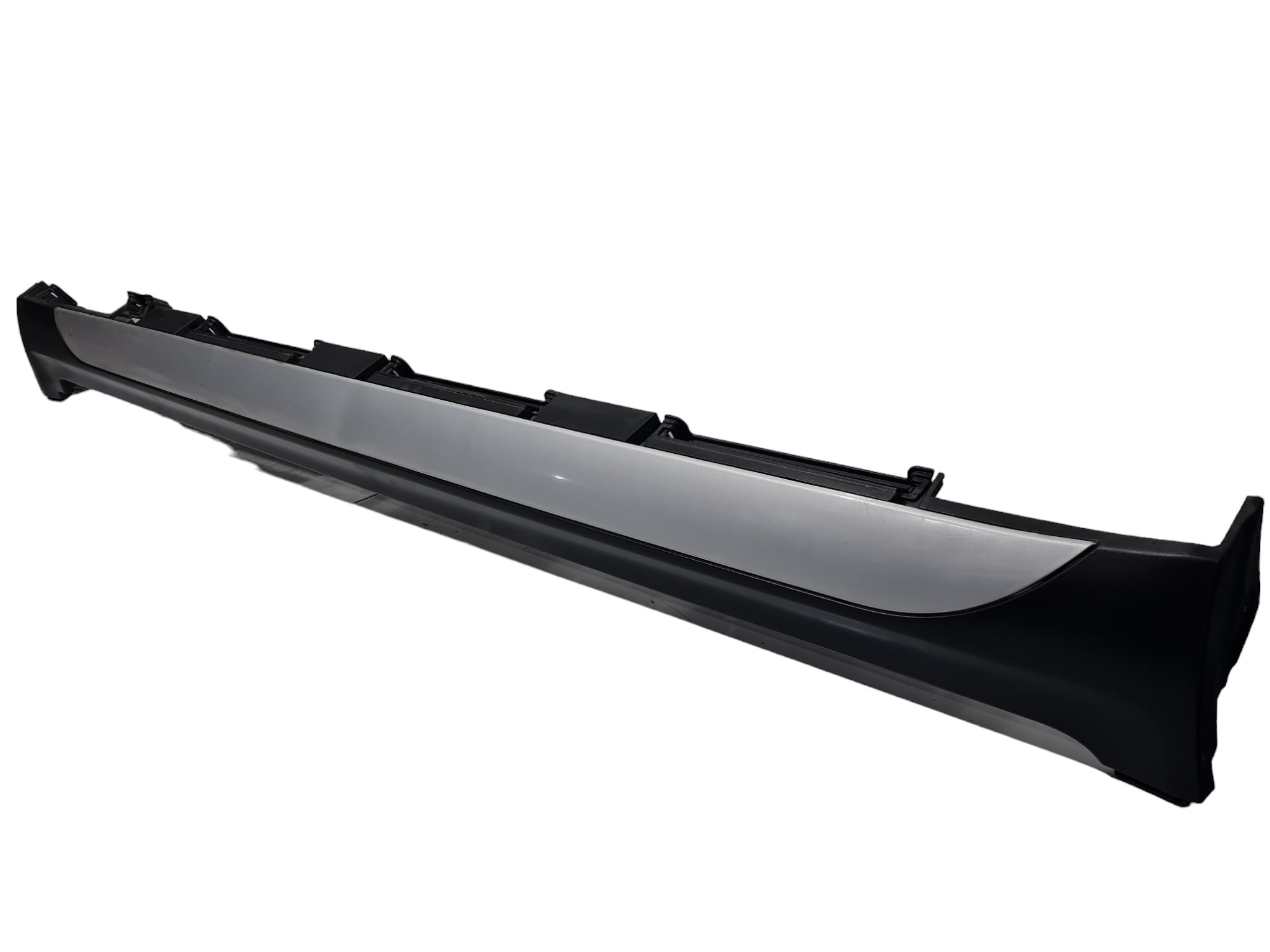 Spoiler caixa de ar direita Chery Tiggo 2 2020 4