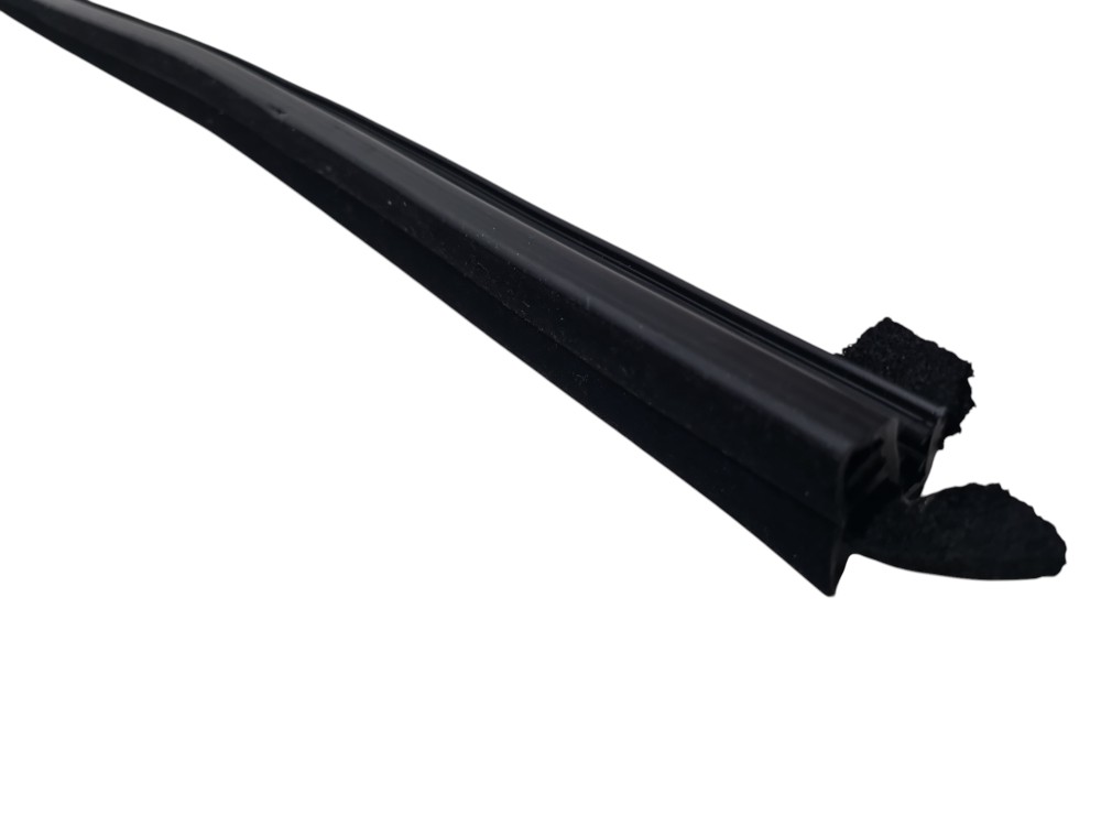 Friso Do Vidro Interno Gwm Tank 300 2025 2026 Preto 4