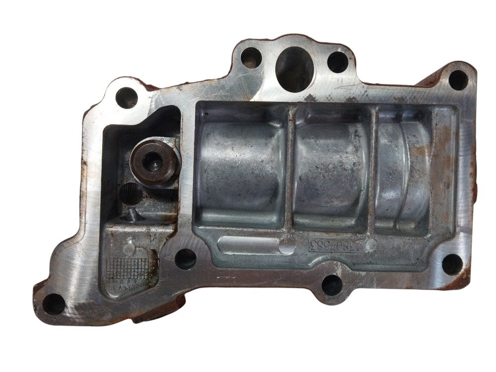 Carcaça radiador oleo caixa volvo 23807583 original 4