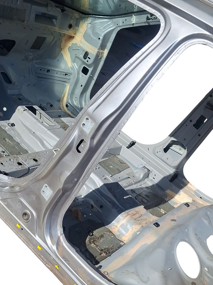 Coluna Carroceria esquerda jeep compass long ano 2024 2025