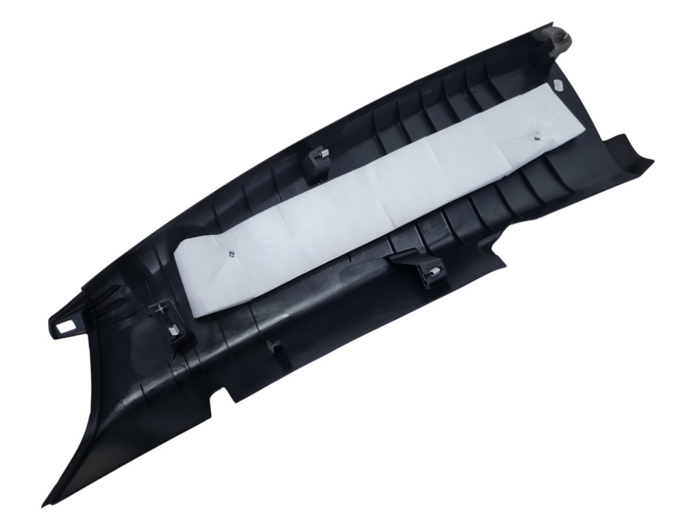 Moldura Interna Traseira Direita Volvo Xc40 2020 31469190 2