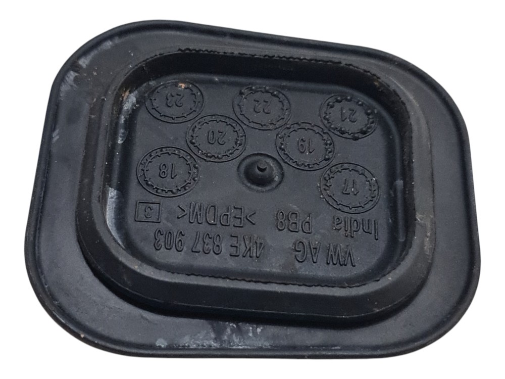 Tampa de acesso audi e tron spb ano 2022 2023 original 5