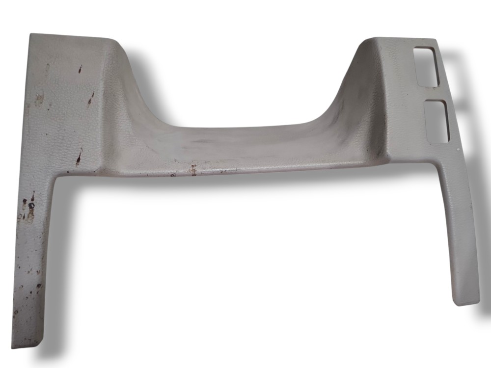 Moldura inferior painel comandos Volvo VM 330 2021 2022 1