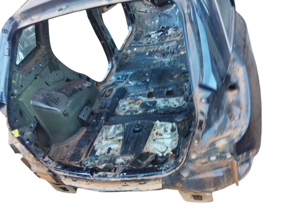 Recorte lataria traseira baixa e laterais Chevrolet Captiva 5