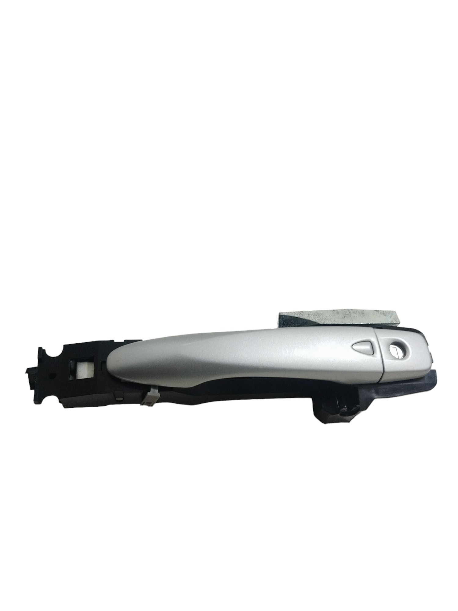 Maçaneta Externa Dianteira Esquerda Nissan Kicks 2023 2004 Prata Dianteira 1