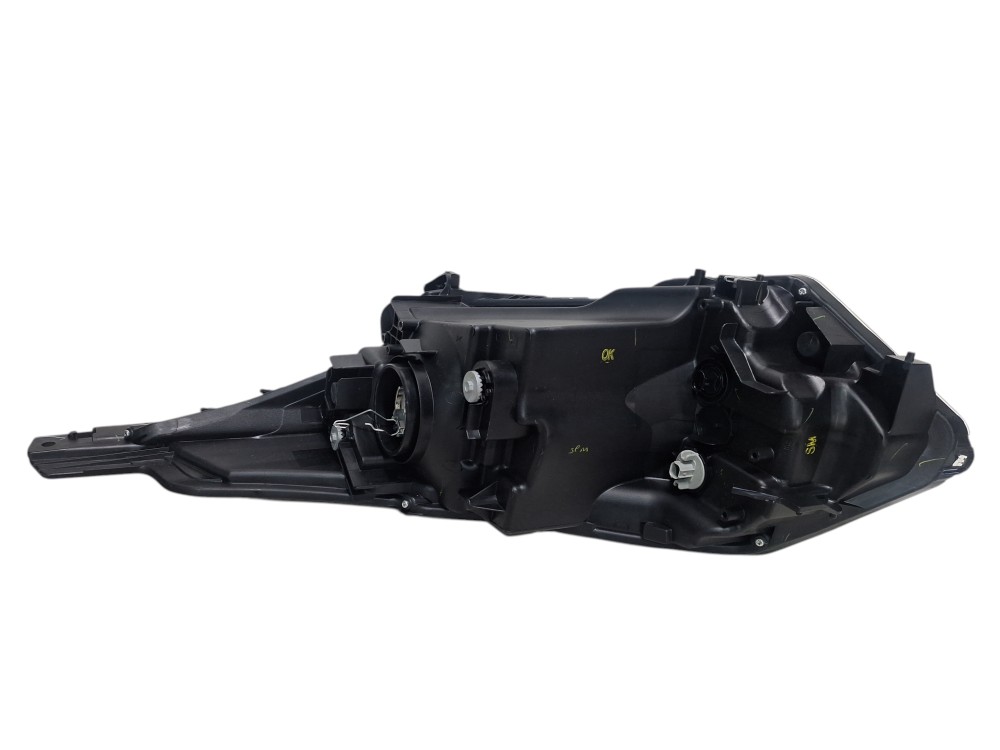 Farol Direito Mascara Negra Honda HRV 2015 a 2019 Detalhes