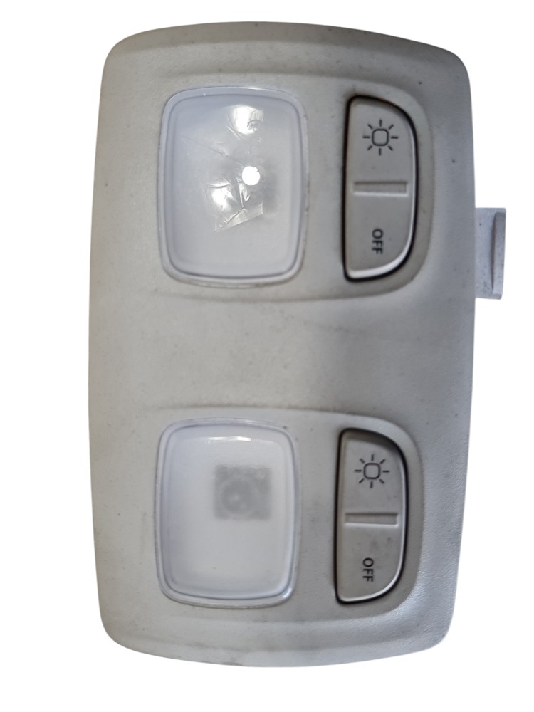 Luz cortesia Renault Kangoo 2025 264307167R ORIGINAL 3