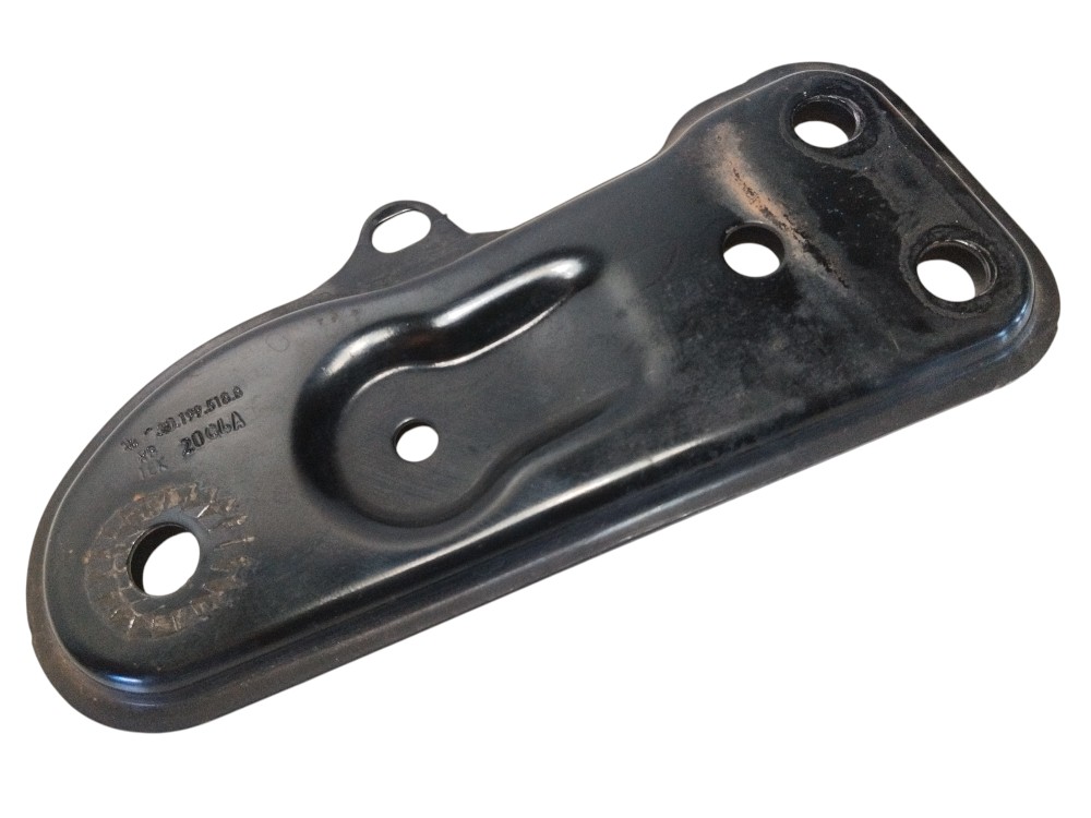 Chapa Direita Fixação Agregado Vw/polo 2024 2q0.199.518.b 2