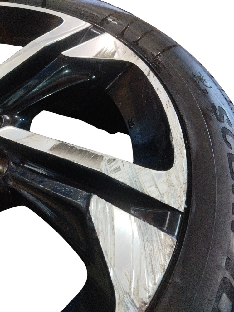 Jogo de rodas aro 18 pneus 215 55 Toyota Yaris Cross XRX2026
