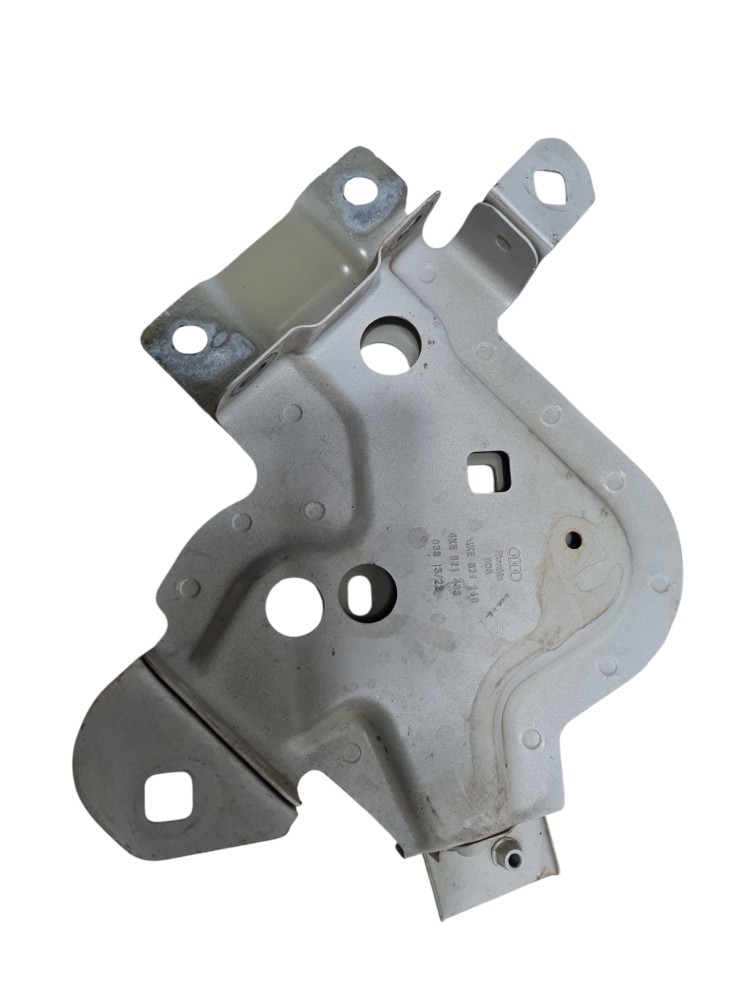Suporte de montagem de asa esquerdo audi etron 2022 original 1