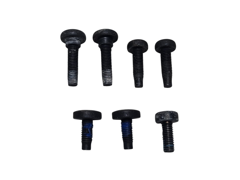 Parafusos fixaçao cinto de segurança ford new fiesta 2014 1