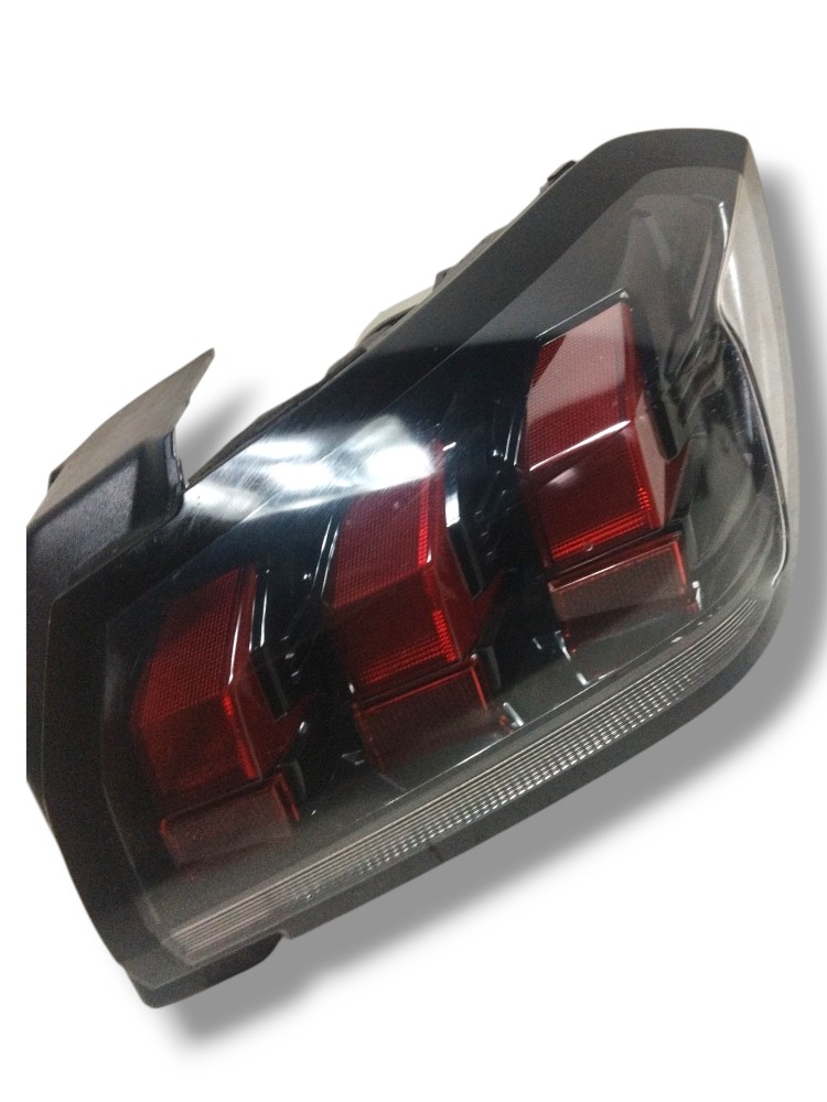 Lanterna traseira Direita do Peugeot 208 2022 ORIGINAL
