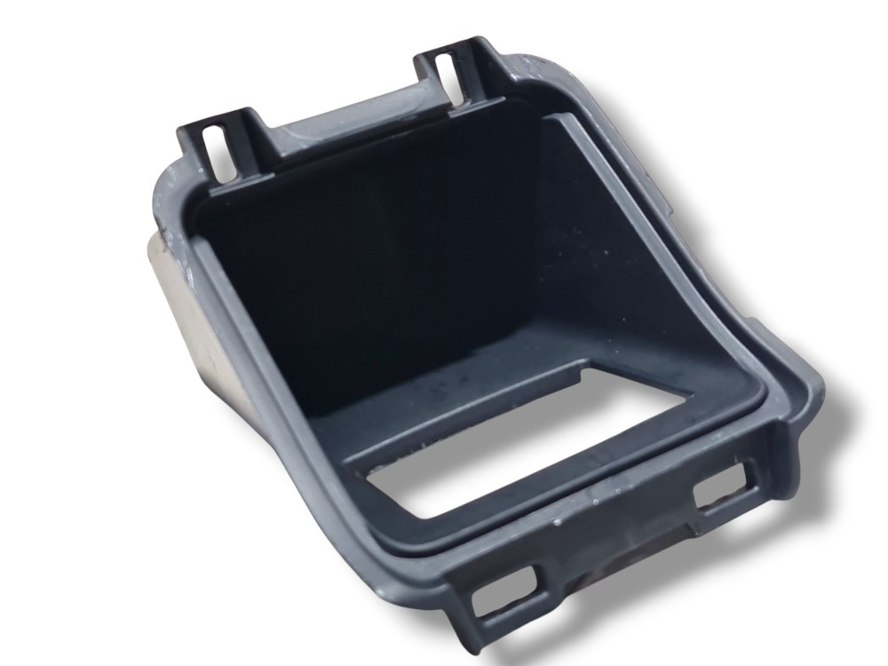 Porta treco painel Toyota Yaris CROSS XRX 2026 55451-BZ150