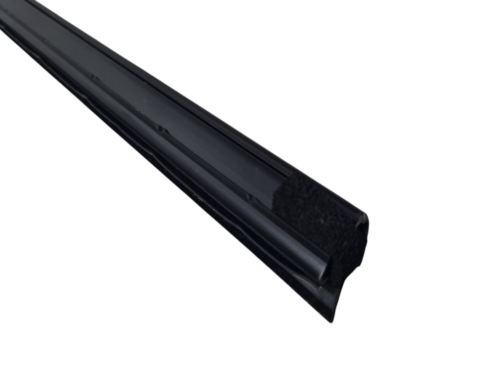 Friso Do Vidro Interno Gwm Tank 300 2025 2026 Preto 3