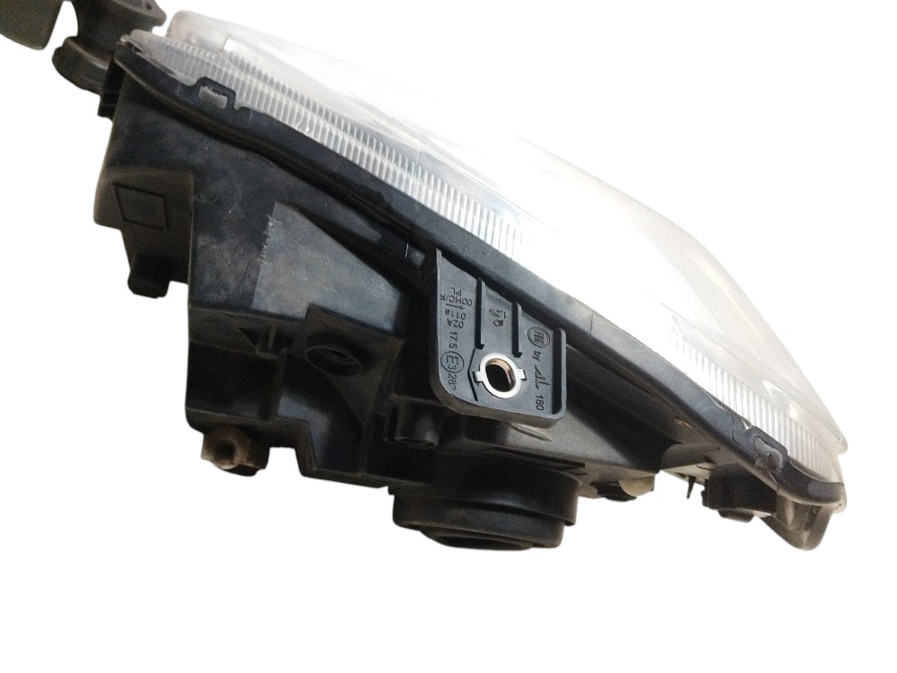 Farol Dianteiro Direito Fiat/fiorino Endurance 80mil Km 2021 4