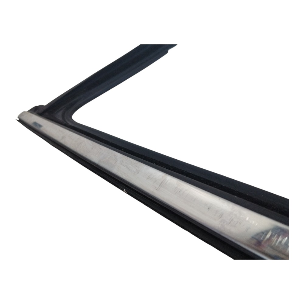 Borracha Vidro Tras Esq Compass T250 2023 53445432 Detalhes 3