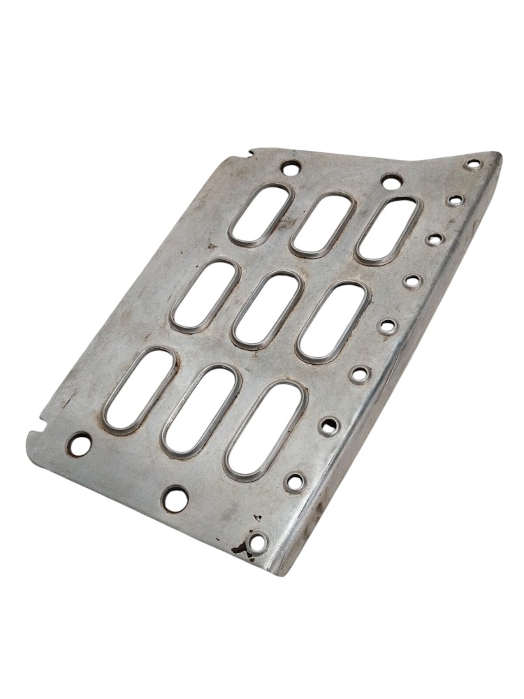 Chapa Pisante Estribo Esquerdo Volvo 2021 20360788 4