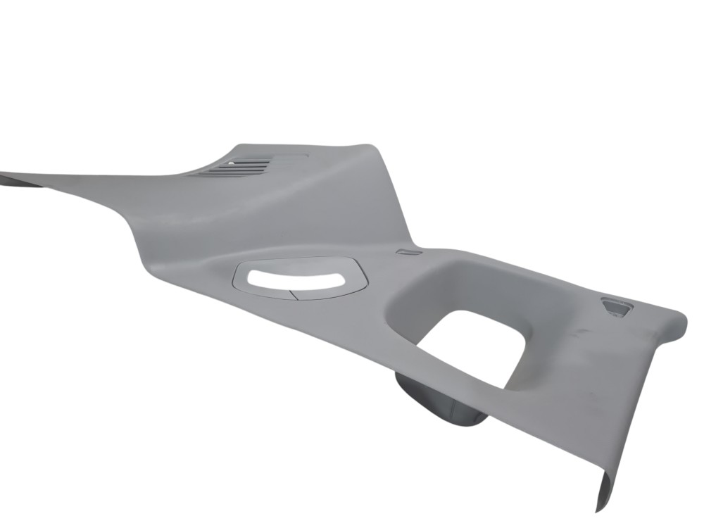 Moldura lateral esquerda porta malas Jeep compass 2023 2024