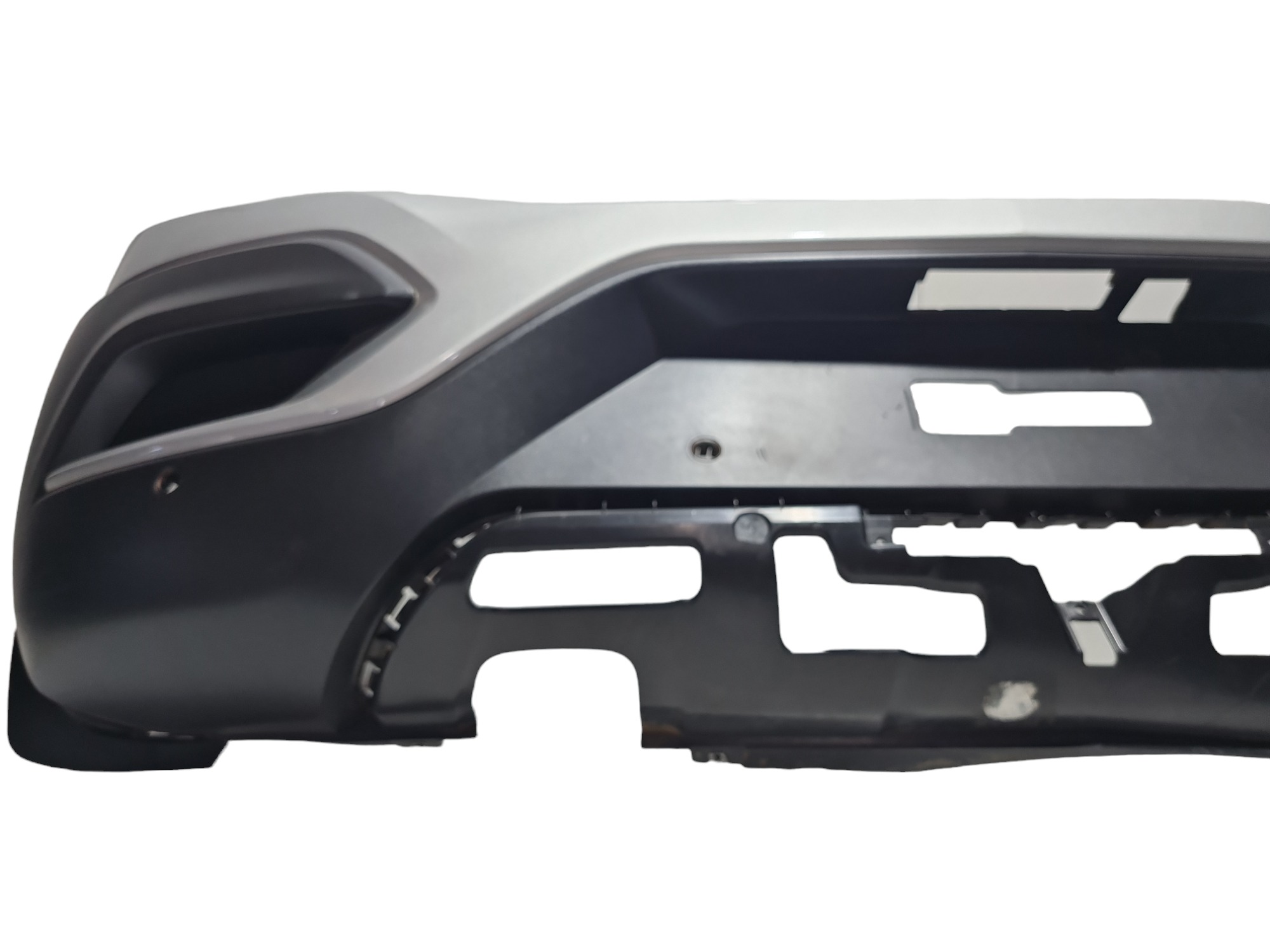 Parachoque Traseiro Com Detalhe Chevrolet Onix 2017 3