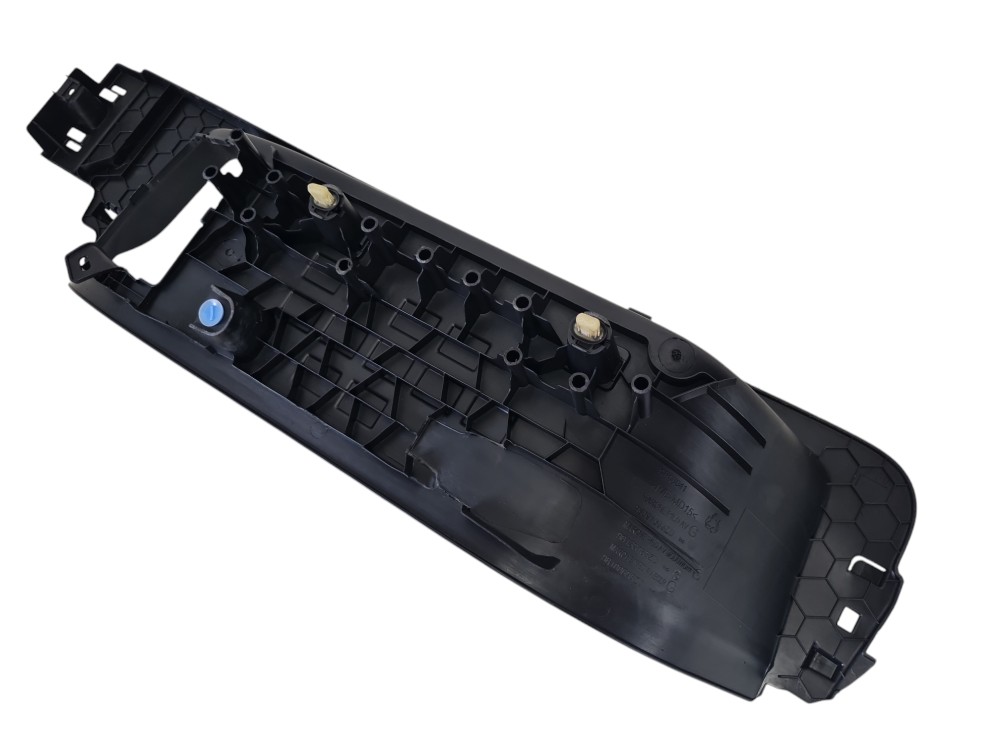 Soleira Porta Esquerda Peugeot Expert Jumpy 2021 Detalhe 5