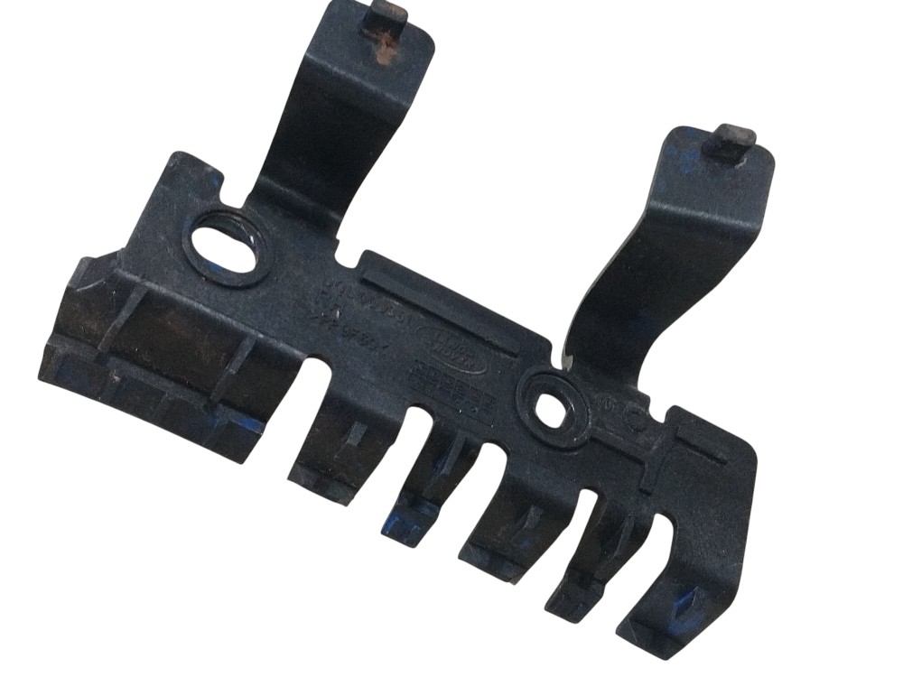 Guia Inferior Dir Para-choque Land Rover Discovery 4 2015 5