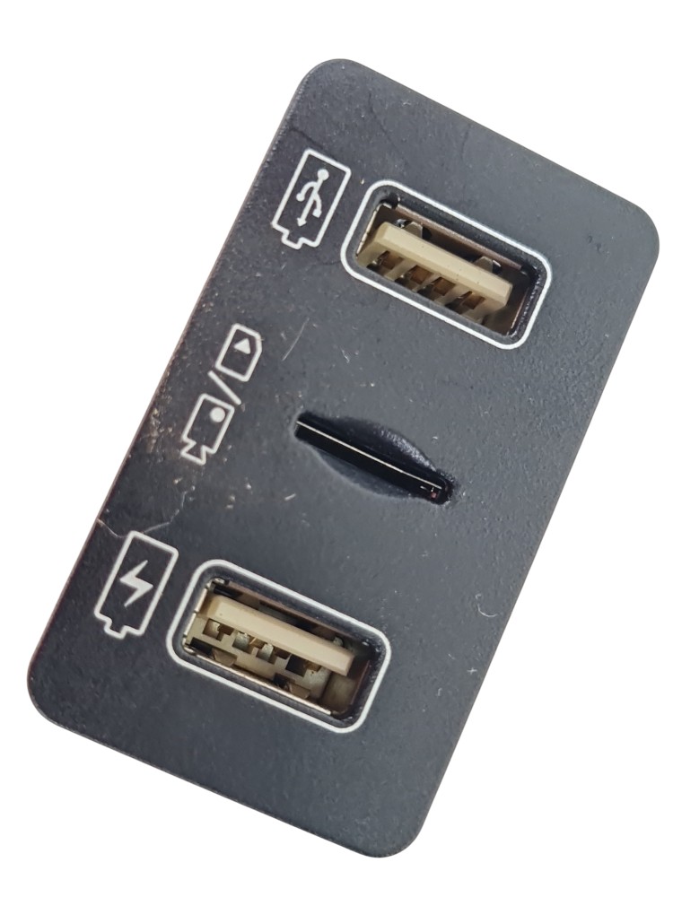 Entrada Usb / Hard Disk Byd Tan 2023 Original Hdf-7922010 6