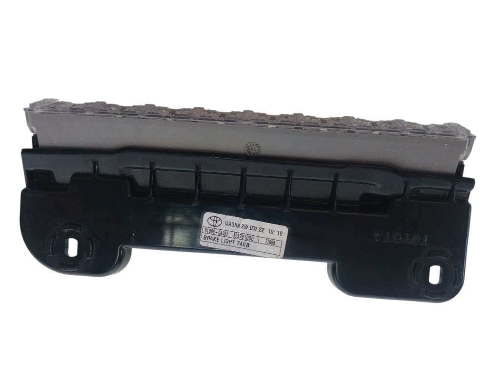 Luz Break Light Corolla Cross 2012/2013 Original 810060a060 3