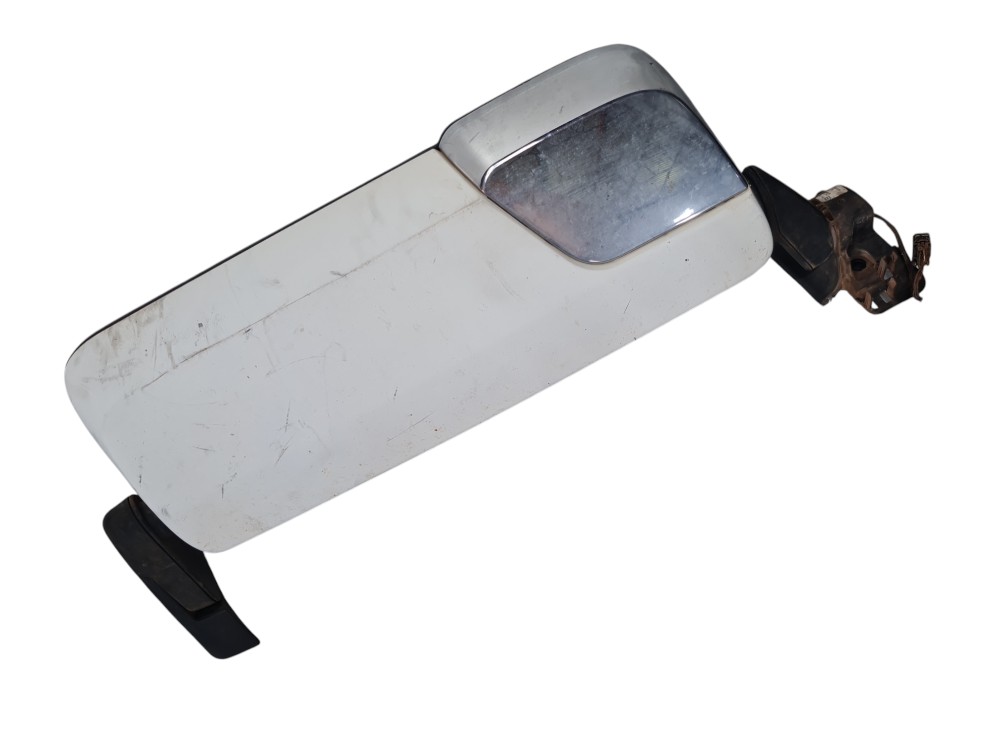 Retrovisor esquerdo Mercedes Actros 2651 2022 DETALHE 2