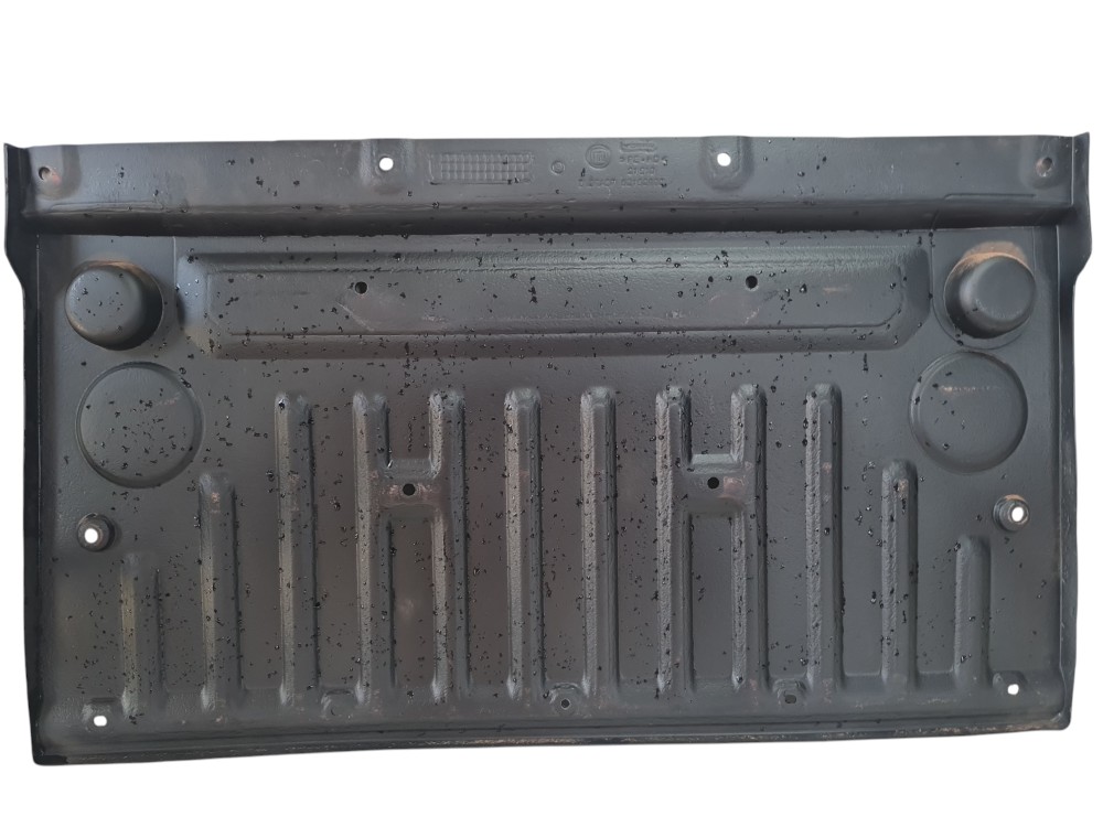 Protetor Tampa Traseira Fiat Strada Volcano 2023 Original 7