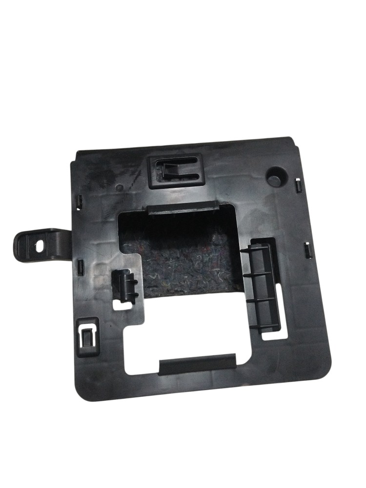 Suporte esquerdo módulo porta malas Peugeot 208 ORIGINAL 6