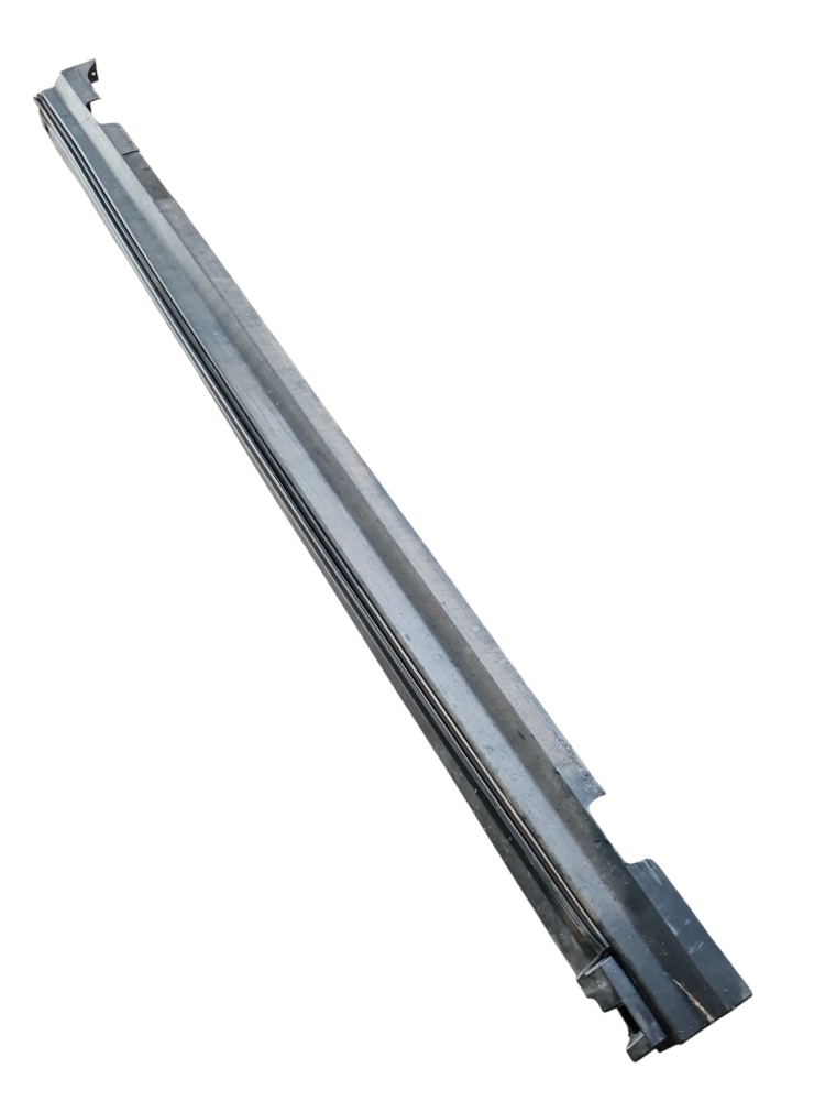 Spoiler inferior esquerdo Volvo XC40 T5 2020 31448223 6