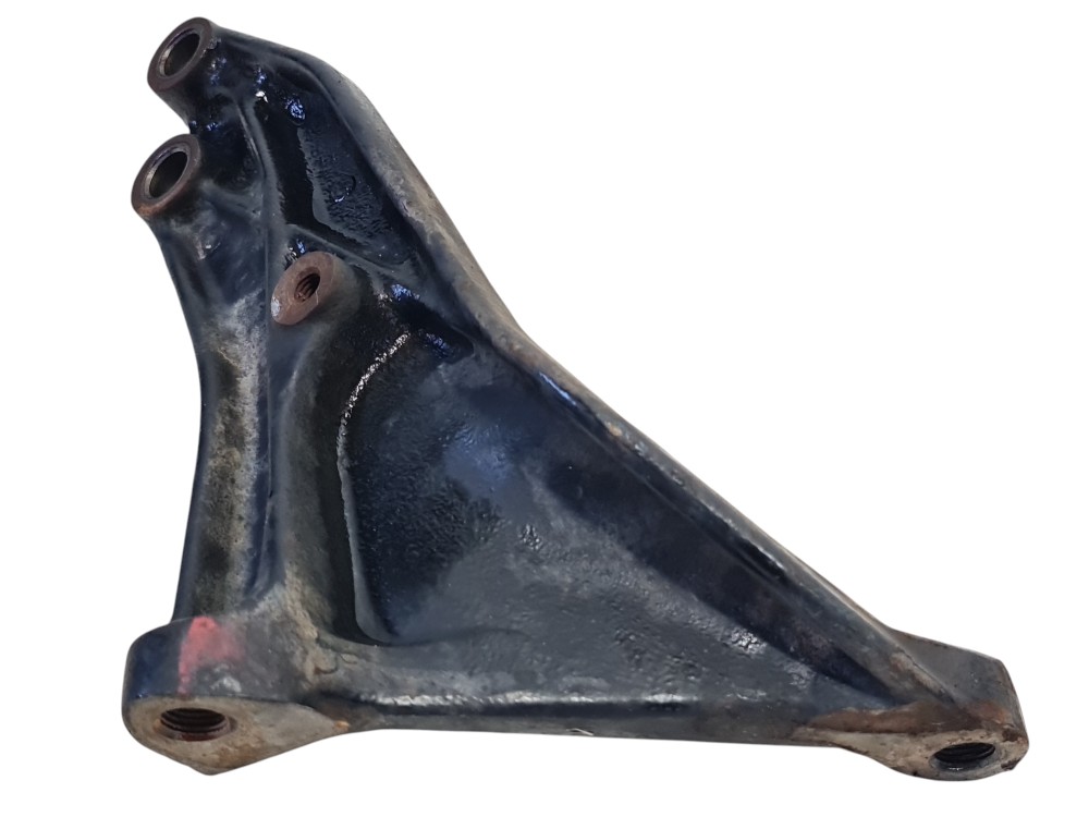 Suporte Direito Motor Da Caixa Seca Cambio Hilux Sw4 2022 2