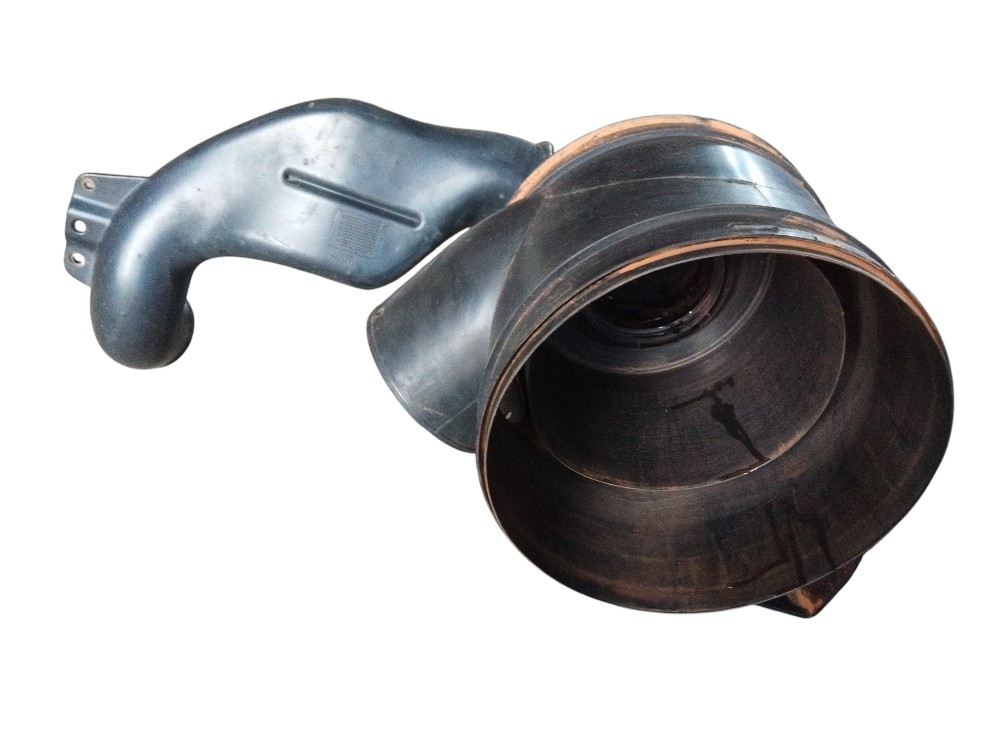 Duto de Admissão de Ar Com Suporte Volvo Vm330 2021 21425129 3