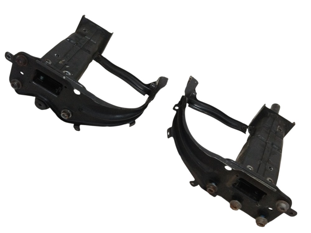 Par de Suporte Para-choque Dianteiro Mercedes CLS 500 2005 4