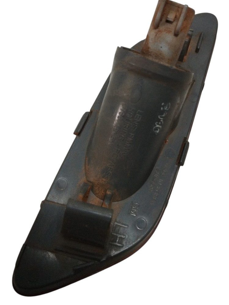 Pisca paralama dianteiro Chevrolet Captiva ORIGINAL GM 6
