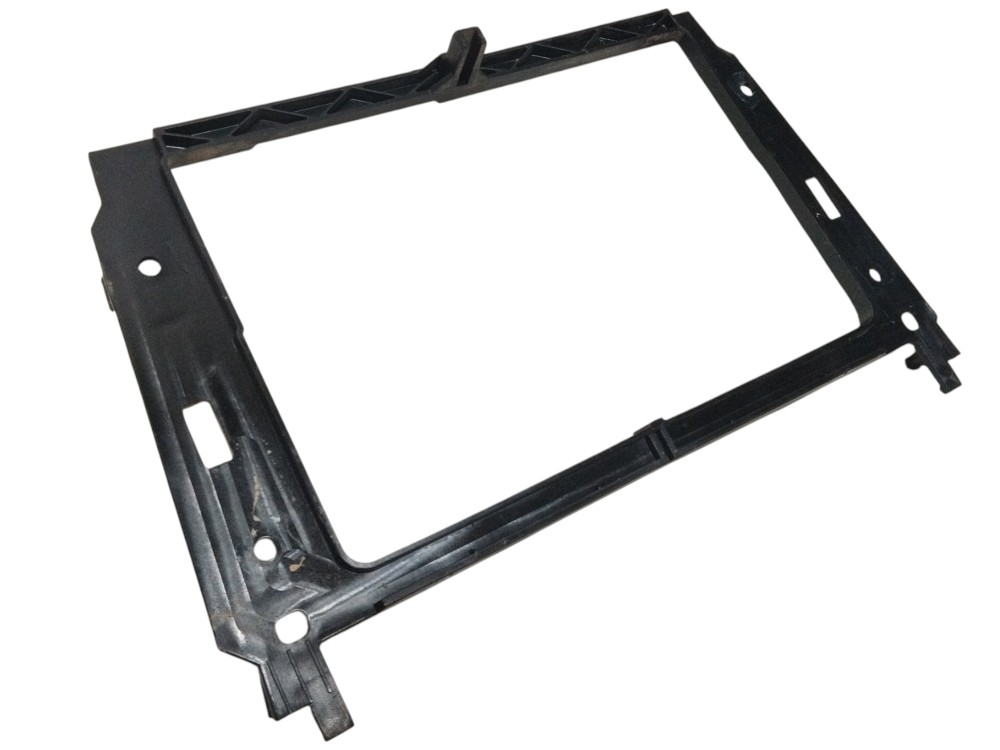Moldura Painel Multimídia Vw/novo Fox Cl Mb 2016 5z0.858.089 5