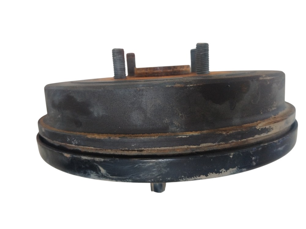 Cubo freio traseiro esquerdo Toyota Etios 2018 original 6