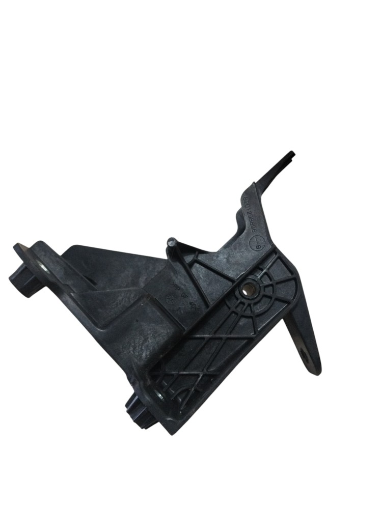 Suporte do pedal da embreagem do Renault Sandero Logan 2023 2
